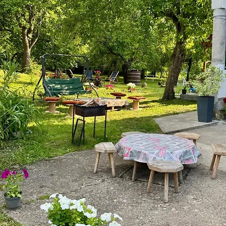 Idila Pod Rtnjem - Najam Cele Vikendice Sa Bazenom Nyaraló Ilino