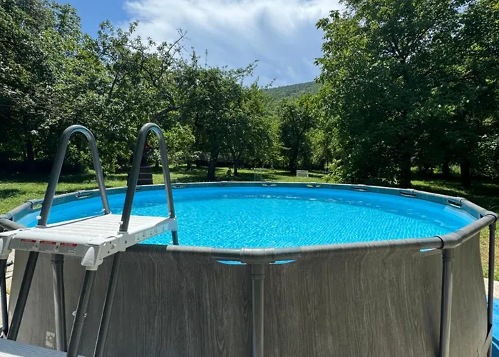 Idila Pod Rtnjem - Najam Cele Vikendice Sa Bazenom Дом отдыха Ilino