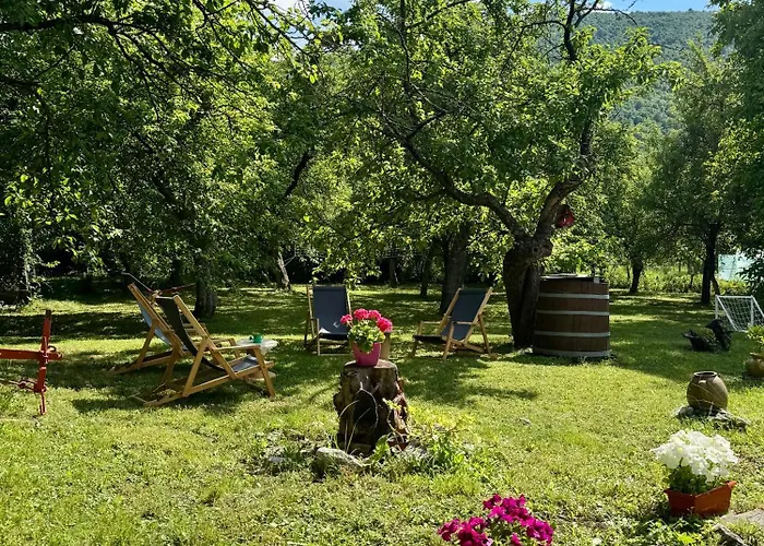 Idila Pod Rtnjem - Najam Cele Vikendice Sa Bazenom Дом отдыха