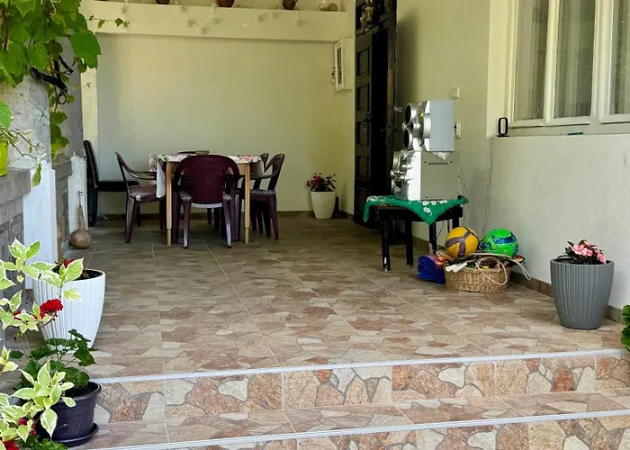 Idila Pod Rtnjem - Najam Cele Vikendice Sa Bazenom Дом отдыха *