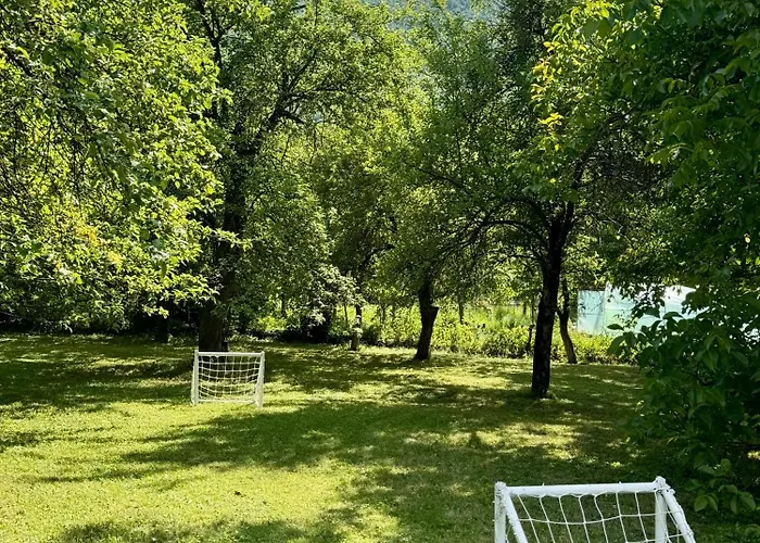 Дом отдыха Idila Pod Rtnjem - Najam Cele Vikendice Sa Bazenom *