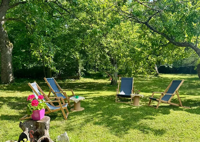 Idila Pod Rtnjem - Najam Cele Vikendice Sa Bazenom Дом отдыха *